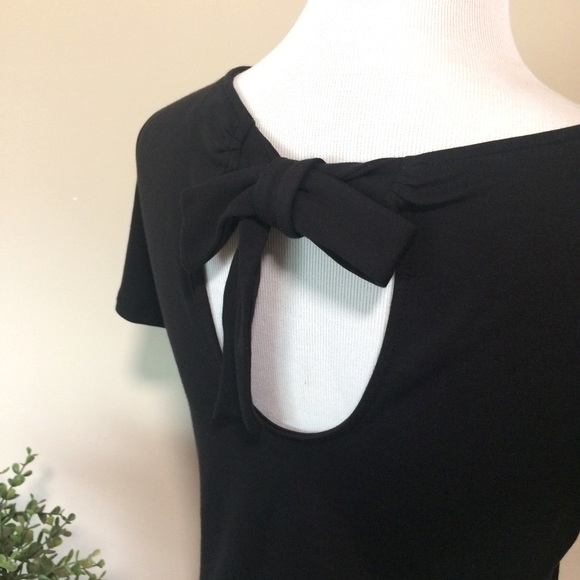 Ann Taylor Black Tie Back Tee <S> - Picture 4 of 7